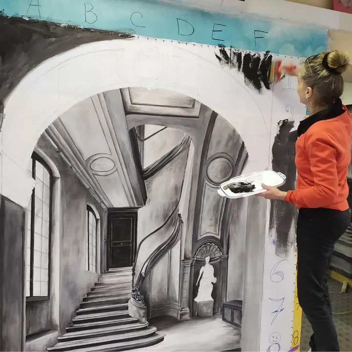 Décor de théâtre en trompe-l'œil peint à la gigouille, étape 5