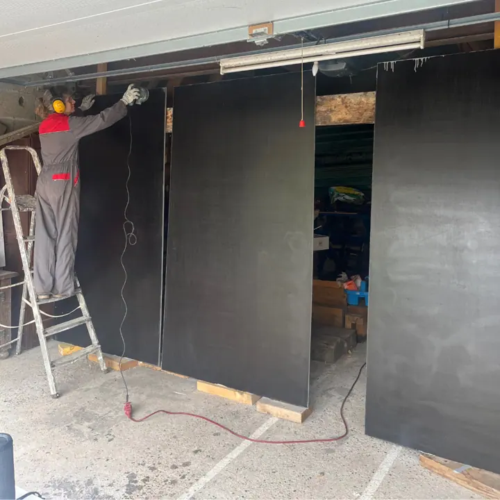 Façade de magasin en trompe-l'œil à Saulges, étape 1