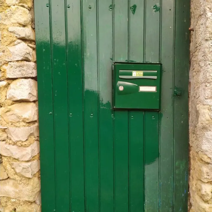 Portail rénové avec ferronnerie en trompe-l'œil à Parcé-sur-Sarthe, étape 11