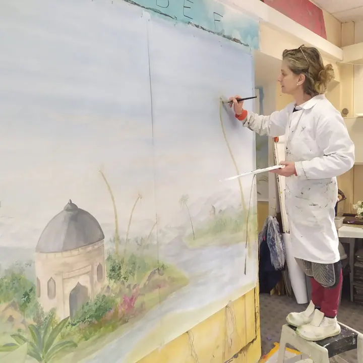 Décor panoramique dans le style Zuber à la caséine sur deux lés de papier, étape 6
