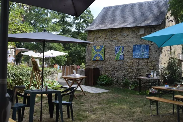 Exposition au restaurant La Taverne des Grottes, photo 1