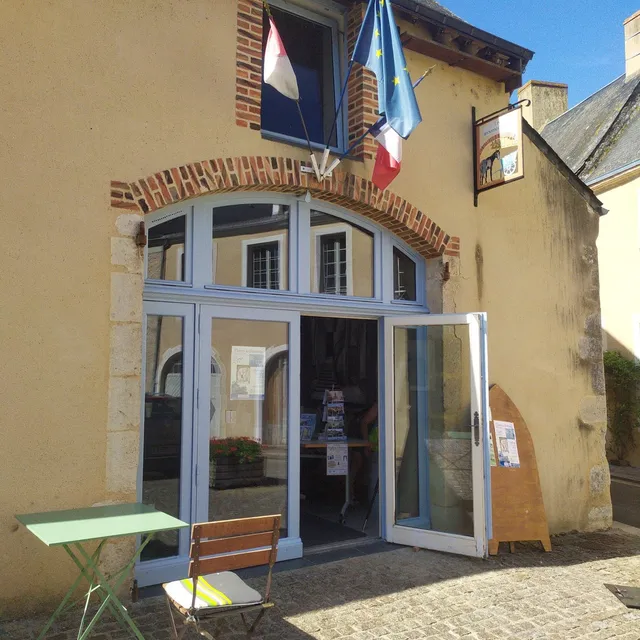 Exposition aux anciennes écuries, photo 1