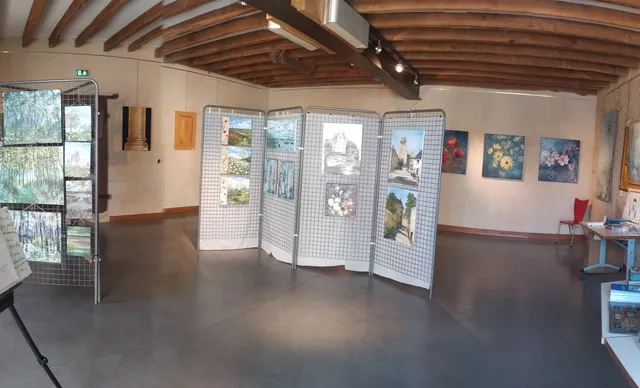 Exposition aux anciennes écuries, photo 2