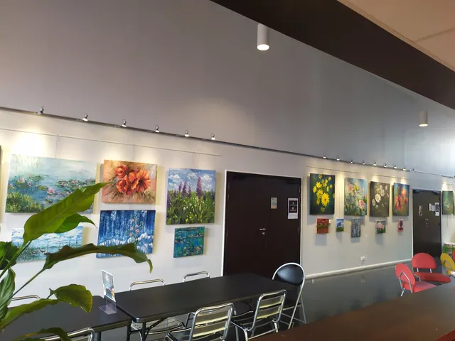 Exposition avec l'association Trait d'union, photo 1
