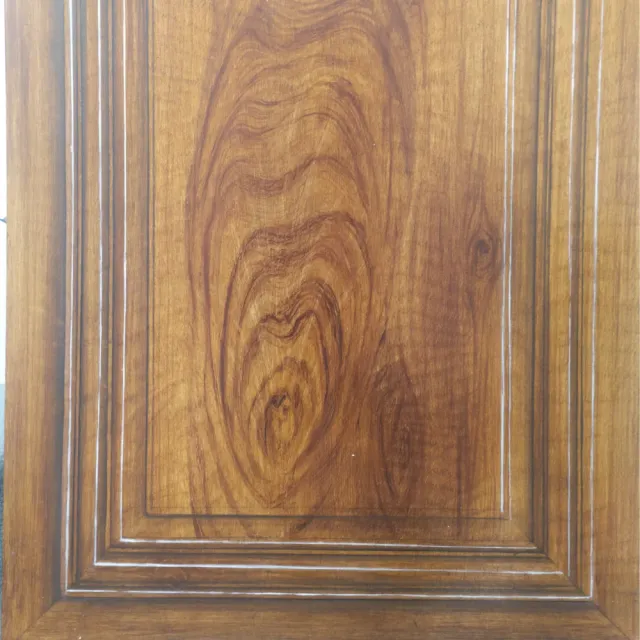 Imitation de bois peinte, noyer aux pigments, à l'huile