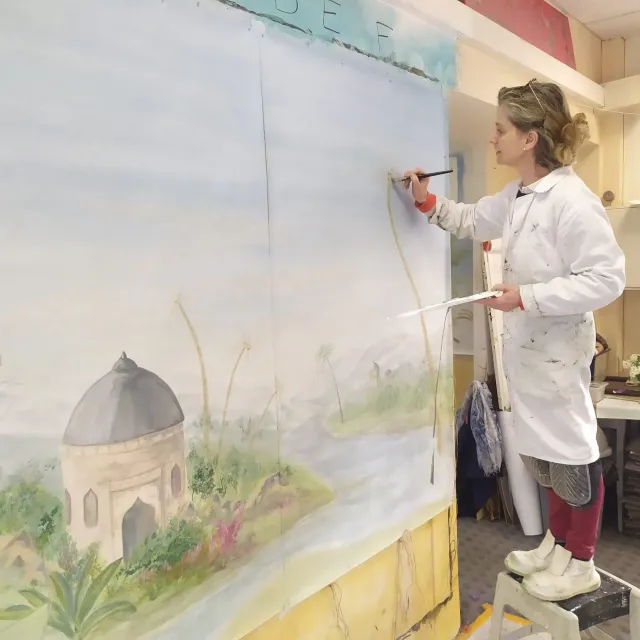 Décor panoramique dans le style Zuber à la caséine sur deux lés de papier, étape 6