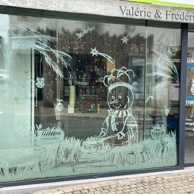 Vitrine de Noël 2025 peinte à la main, Saint-Pierre-la-Cour (53)